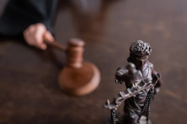 Selective Focus Themis Statue Cropped Judge Gavel Blurred Background —  Fotos de Stock
