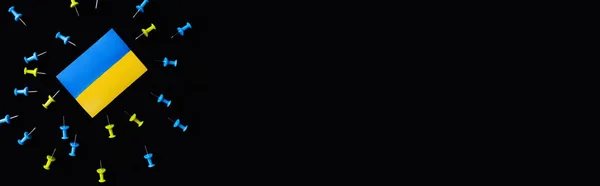 Вид Сверху Шпильки Флаг Выделенный Черным Цветом Копировальным Пространством Баннер — стоковое фото