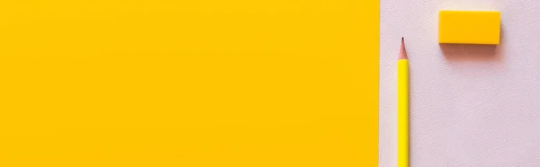 Vista Superior Lápis Perto Borracha Branco Amarelo Banner — Fotografia de Stock