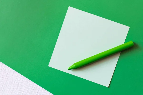 Top View Crayon Paper Note Green — 스톡 사진