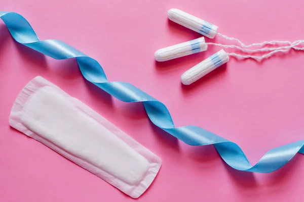 Top View Tampons Soft Panty Liner Blue Satin Ribbon Pink — Stock Photo, Image