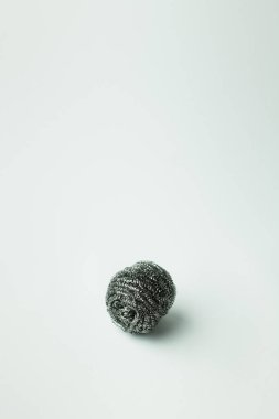 Gri arkaplanda kopyalama alanı olan paslanmaz çelik scourer