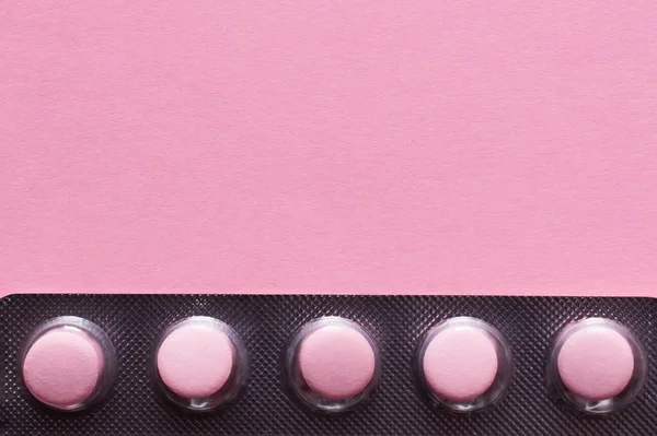 Крупним Планом Блістерна Упаковка Таблетками Ізольована Рожевому — стокове фото