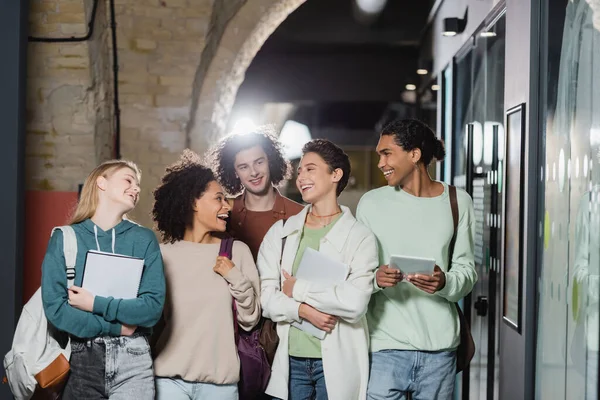 Smiling Multicultural Classmates Walking Hallway University Looking Each Other — Stock Photo, Image