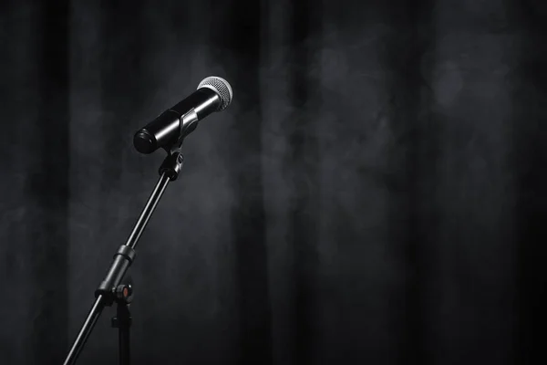 Microphone Stand Black Stage Curtain Smoke — Stock Photo, Image