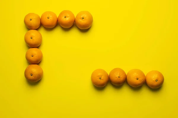 Flat Lay Tasty Tangerines Yellow Surface — Fotografia de Stock