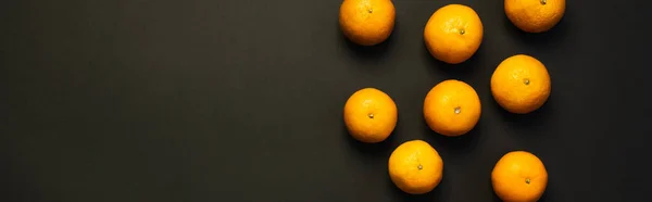 Top View Natural Bright Tangerines Black Background Banner — 图库照片
