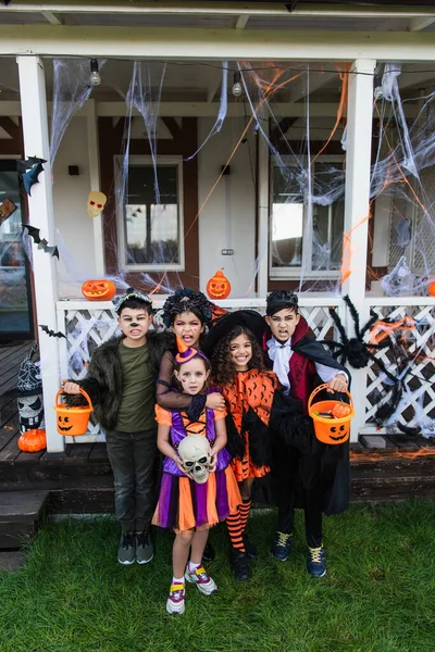 Preteen Multiethnic Friends Grimacing Camera Halloween Celebration Backyard House — Stock Photo, Image
