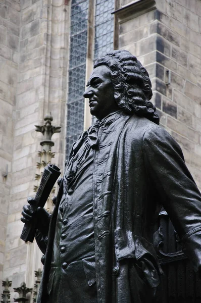 Part Statue Johann Sebastian Bach Leipzig Thomaskirche — стоковое фото