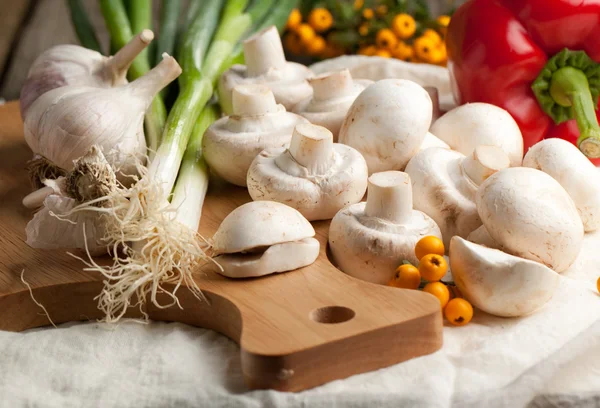 Cogumelos e legumes — Fotografia de Stock