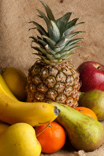 taze çeşitli meyve