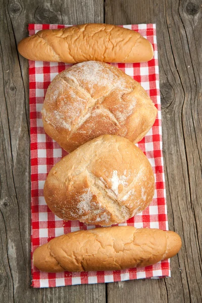 Frisches Brot — Stockfoto