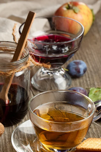 Tea and jam — Stock Photo, Image