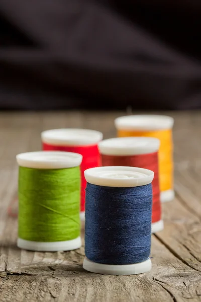 Spools of colorful threads — Stock Photo, Image