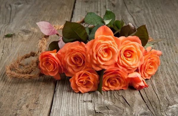 Помаранчеві троянди — стокове фото