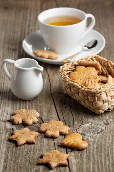 Homemade sugar cookies with tea — Stock Photo, Image