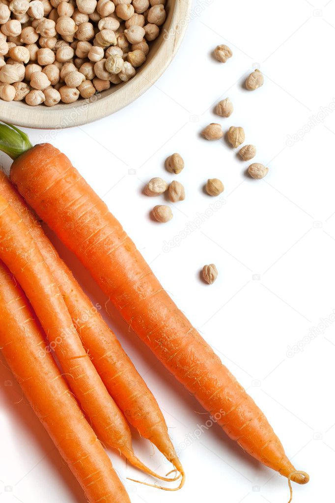 Fresh carrots with chickpeas
