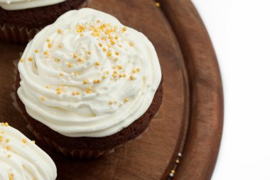 krem şanti ile cupcakes