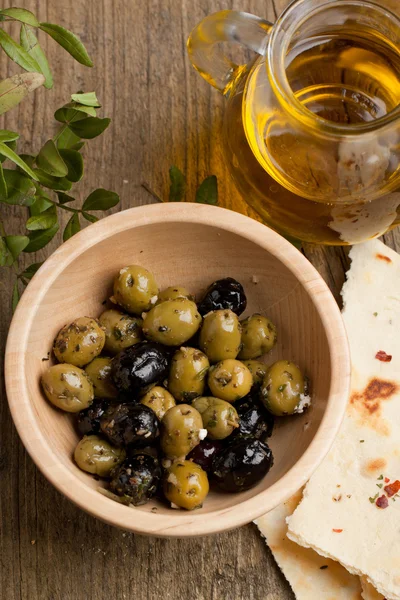 Bowl with olives — Stock Photo, Image