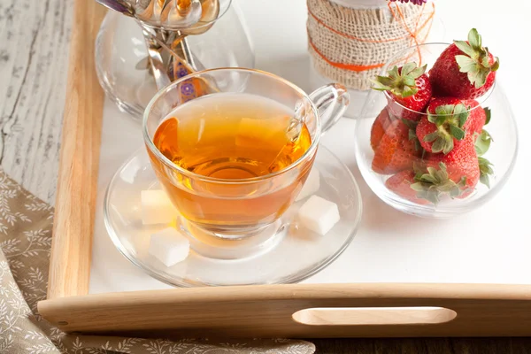 çay ve çilek Kahvaltı