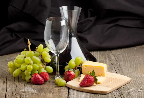 Wine and fruits — Stock Photo, Image