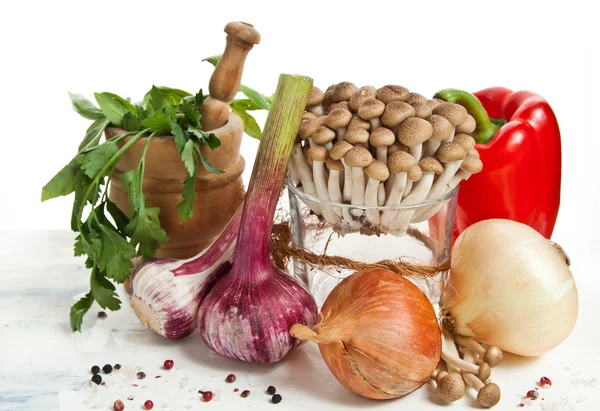 Mushrooms and vegetables — Stock Photo, Image