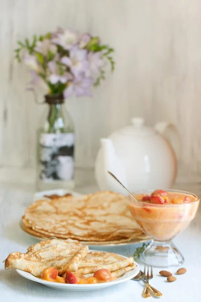 Café da manhã com panquecas — Fotografia de Stock