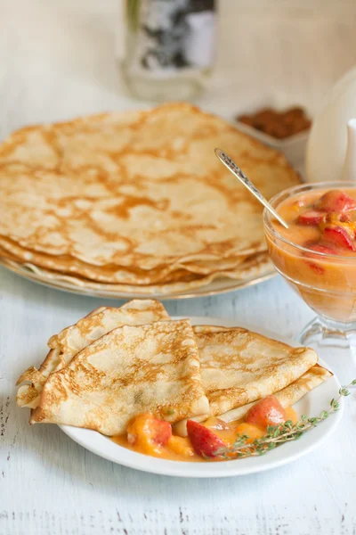 Frukost med pannkakor — Stockfoto