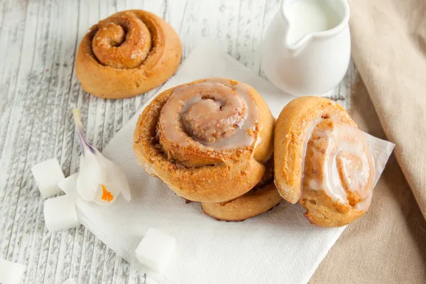 tatlı tarçınlı çörek