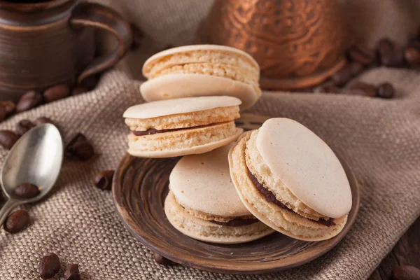 Macaroons caseiros na placa — Fotografia de Stock