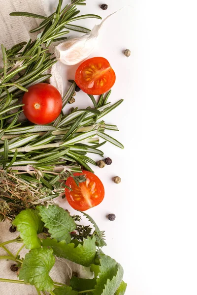 Tomatoes, garlic and herbs — Stock Photo, Image