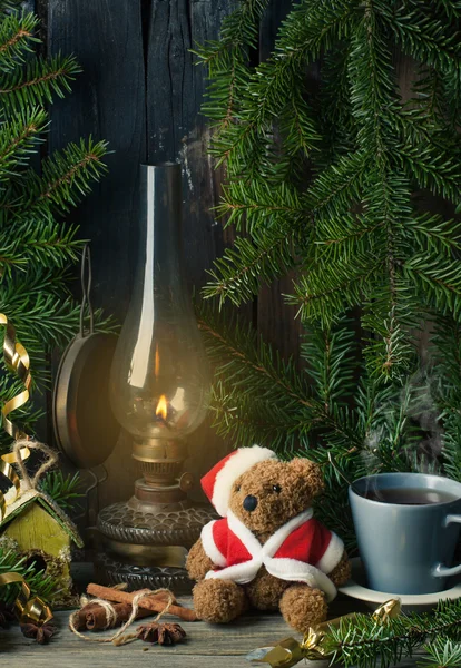 Weihnachtsdeko mit Teddybär — Stockfoto