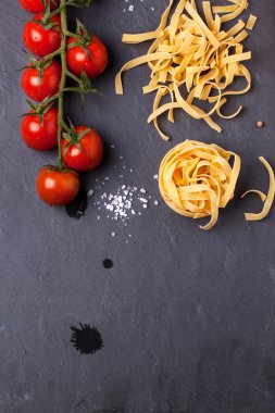 Kuru domatesli makarna