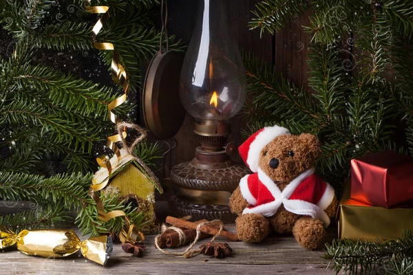Karácsonyi dekoráció plüssmackóval — Stock Fotó