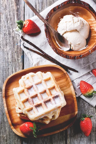 Waffles with strawberries and ice cream — Stock Photo, Image