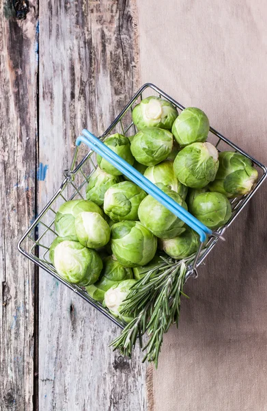 Food basket of brussels sprouts — Stock Photo, Image