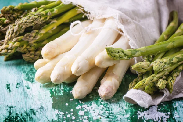 Green and white asparagus — Stock Photo, Image