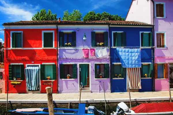 Farverige huse på Burano - Stock-foto