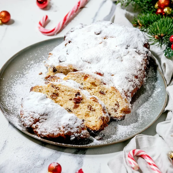 Traditionele Zelfgemaakte Duitser Kerst Bakken Stollen Taart Brood Plaat Met — Stockfoto