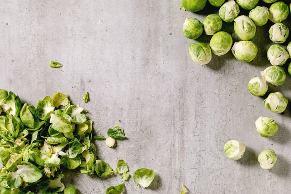 Kupa Obranych Surowych Organicznych Brukselki Mini Skórki Kapusty Jako Ramki — Zdjęcie stockowe