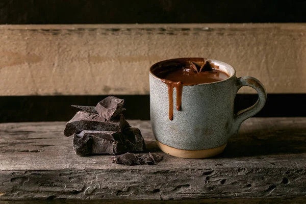 Copa Cerámica Chocolate Caliente Picante Casero Bebida Invierno Con Barra — Foto de Stock