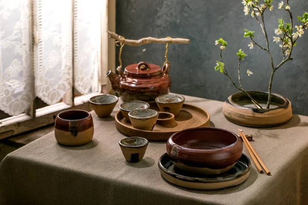 Japonês Asiático Estilo Mesa Configuração Com Artesanato Vazio Cerâmica Utensílios — Fotografia de Stock