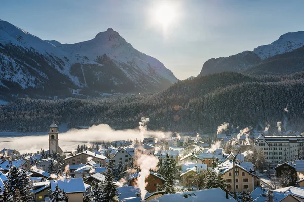 Pueblo Celerina Valle Engadine Los Alpes Suizos Las Heladas Invierno — Foto de Stock