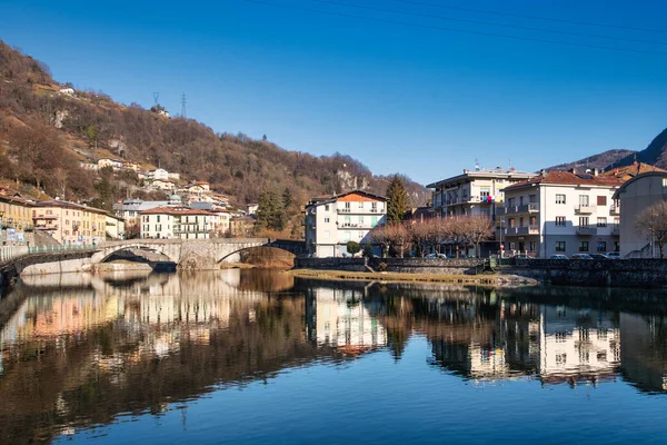 Der Fluss Brembo San Pellegrino Terme Mit Der Alten Brücke — Stockfoto