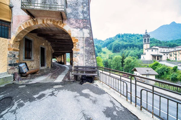 Averara Con Antigua Arcada Brembana Valley Bergamo Italia — Foto de Stock