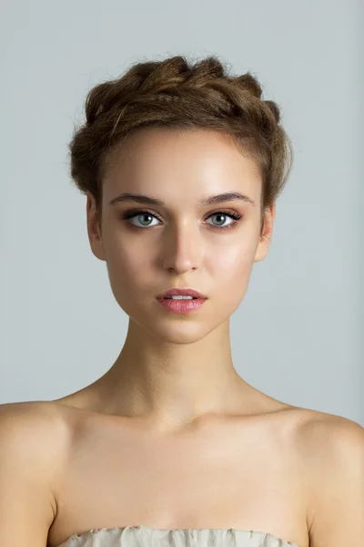 Close-up portrait of young beautiful woman with perfect healthy — Stock Photo, Image