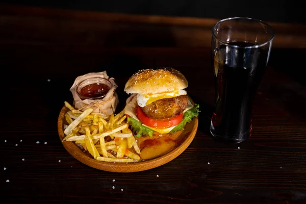 Hamburger Potato Fries Cola Drink Takeaway Food Fast Food High — Zdjęcie stockowe