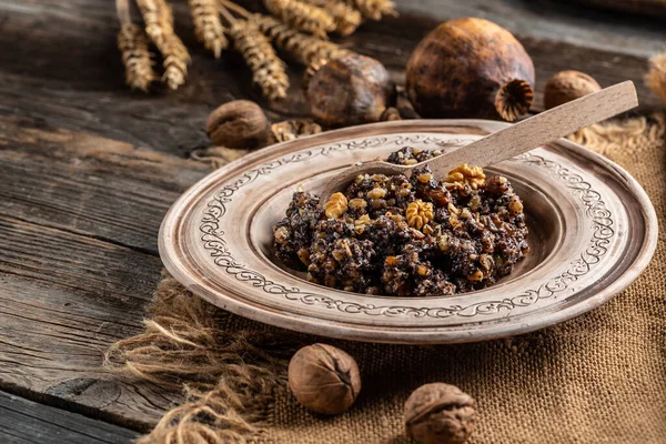 Traditionell måltid i kväll jul Kutya. Kutia Kokad vetegröt. Slaviska semester ritual skålen, ovanifrån — Stockfoto