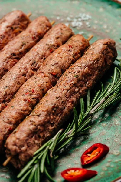Kebab Carne Tradicional Turco Crudo Kebab Turco Tradicional Carne Imagen — Foto de Stock