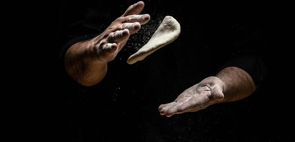 Vliegend Pizzadeeg Met Bloem Dat Zich Verspreidt Een Vriesbeweging Van — Stockfoto